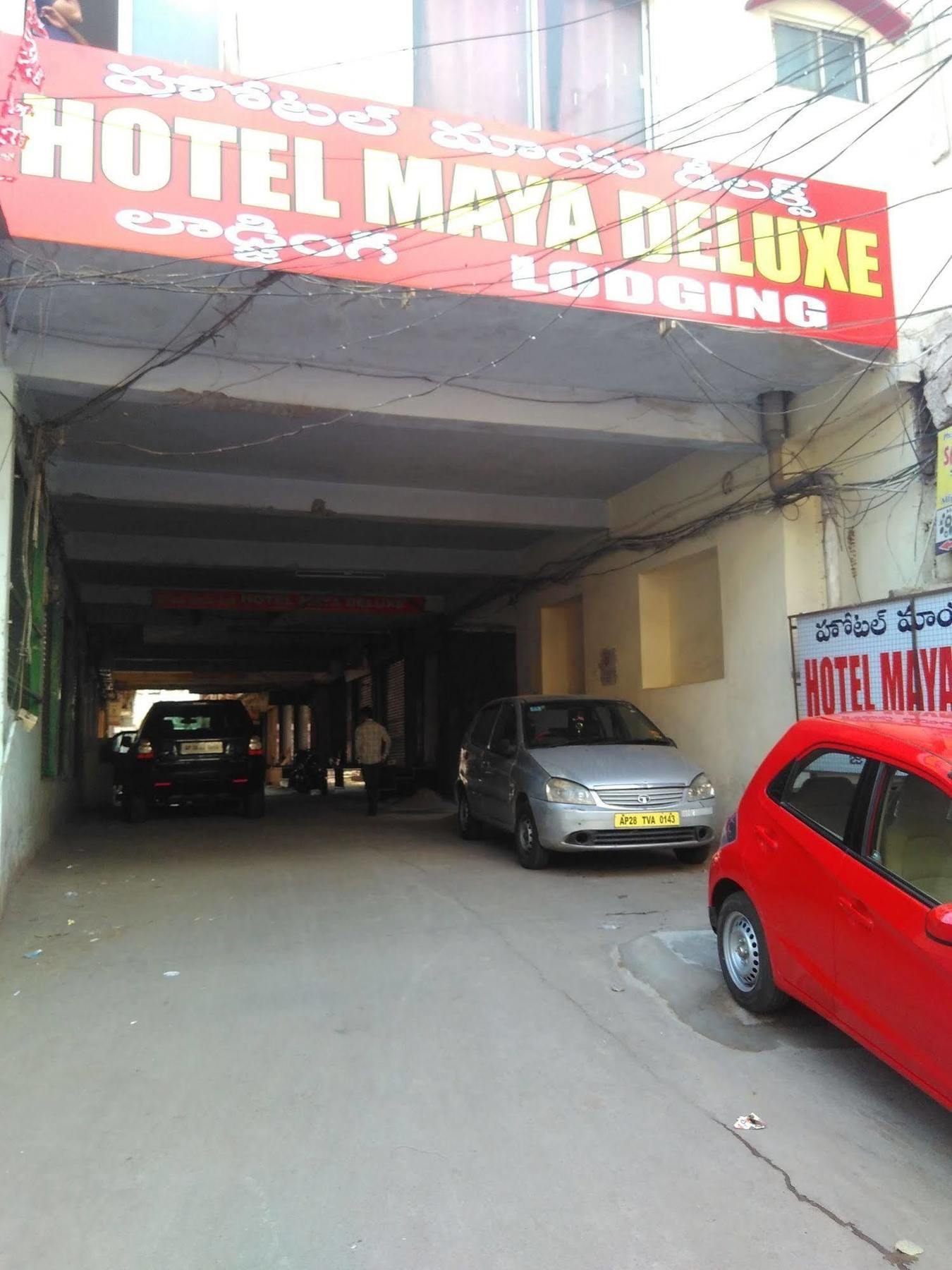Hotel Maya Deluxe Хайдарабад Экстерьер фото